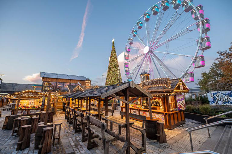 Chester Christmas Markets and Cheshire Oaks 
