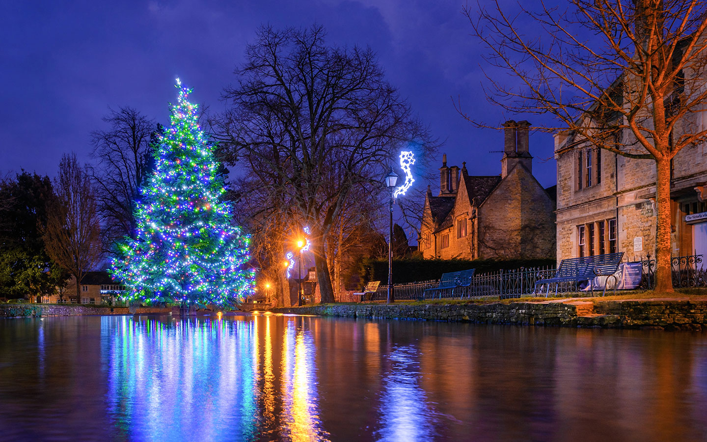 Festive Favourites - Christmas in the Cotswolds 